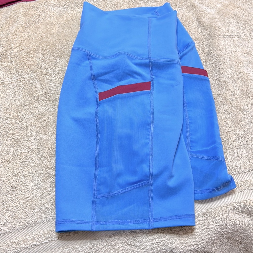 NWT Fabletics Shorts & Sports Bra Set - Picture 7 of 11